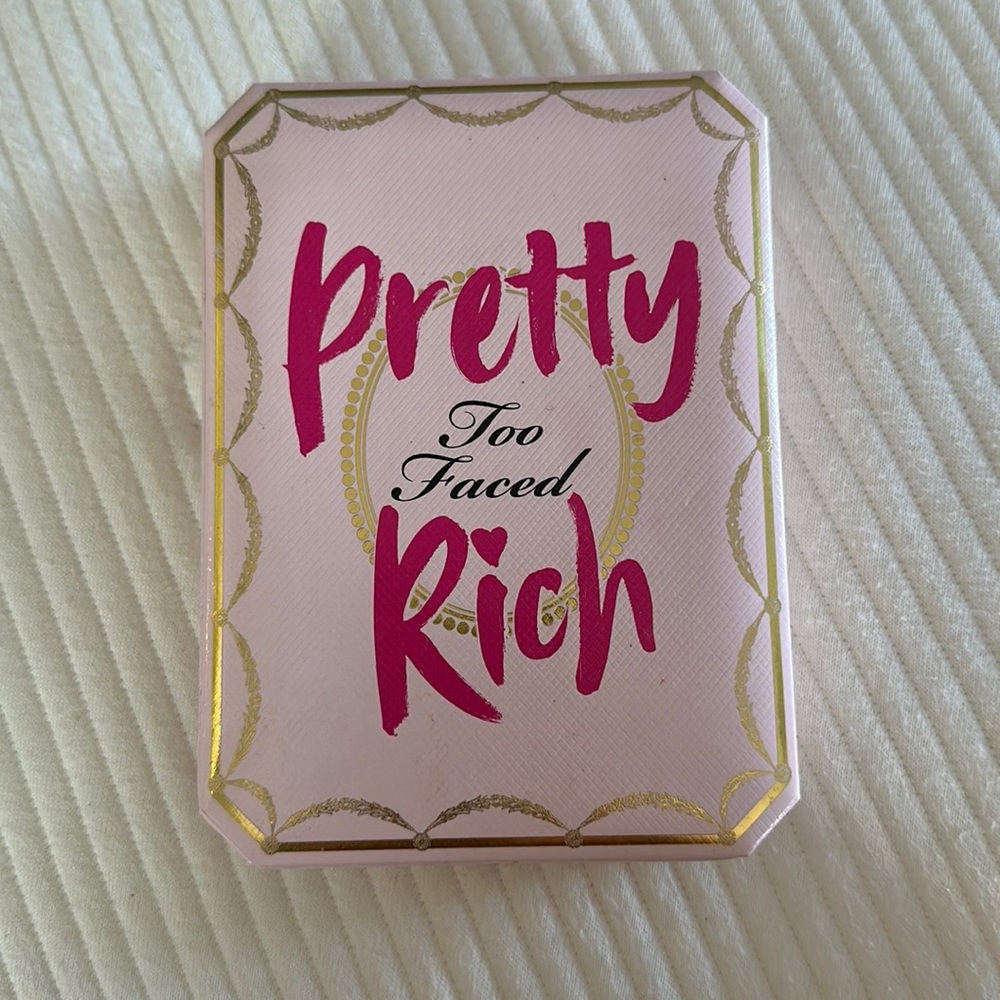 Too Faced Pretty in Rich Palette